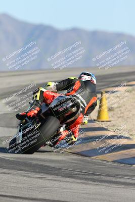 media/Jan-10-2026-Race Pace (Sat) [[3e4fee349c]]/2-Verified/Session 4 (Turn 12 Backside)/